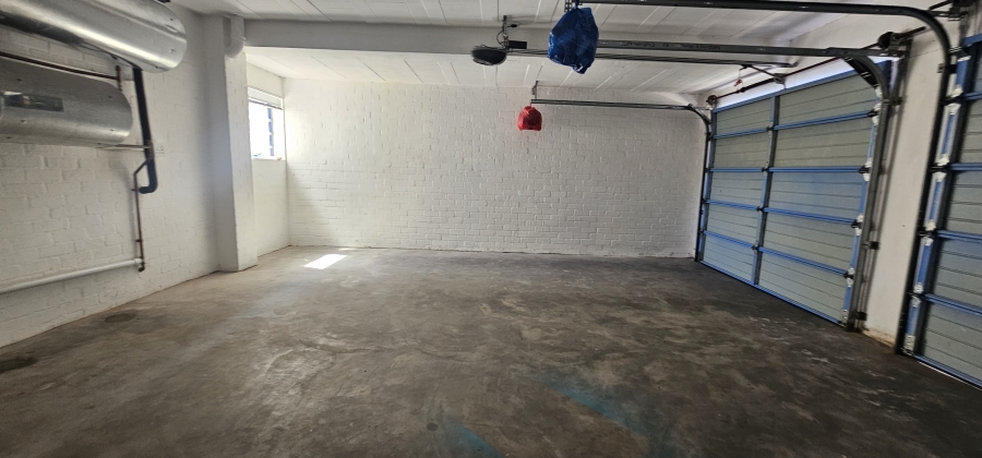 4 Bedroom Property for Sale in Paradise Beach Western Cape